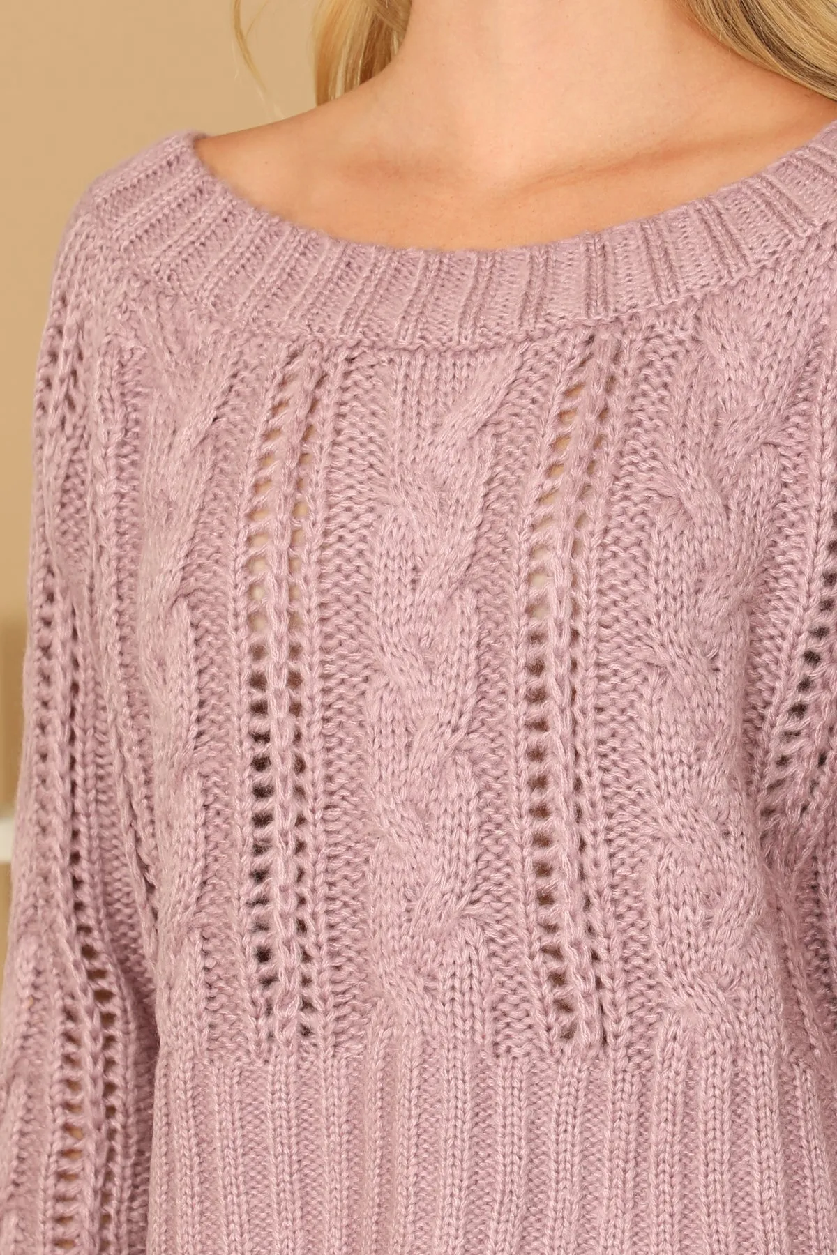 CHUNKY CABLE KNIT OFF SHOULDER CROP SWEATER 3-3