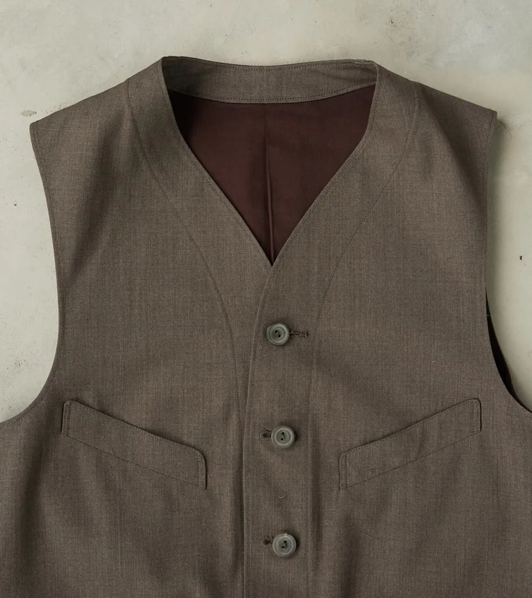 English Dress Hunt Vest - Dark Natural Optim® Wool Gabardine