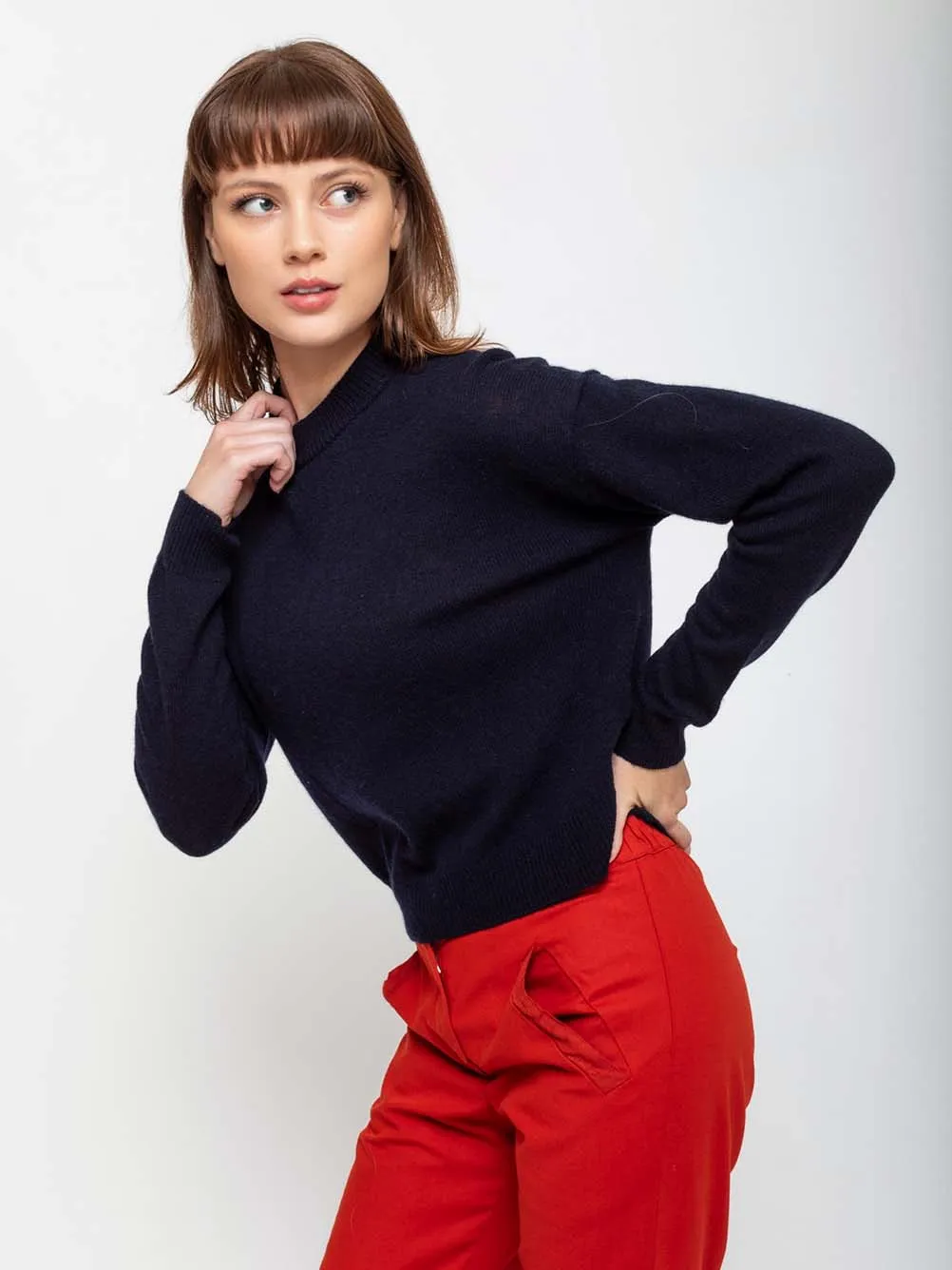 Round Neck Cropped Sweater - Deep Night